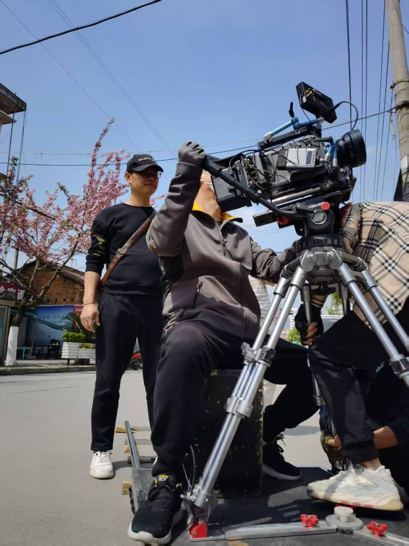 龙潭区广告片拍摄：快消品牌爆款之选，网感内容适配社媒传播！